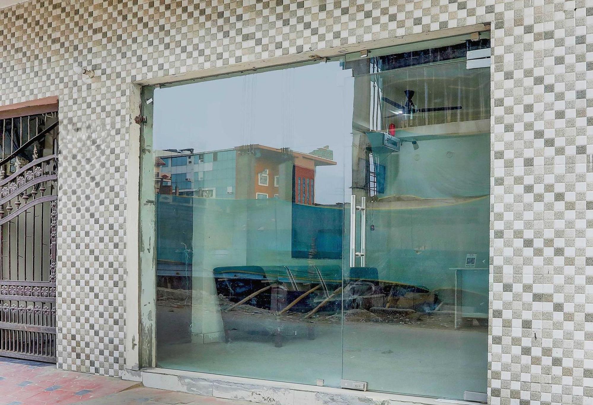Hotel O Thirty Inns Noida Dış mekan fotoğraf
