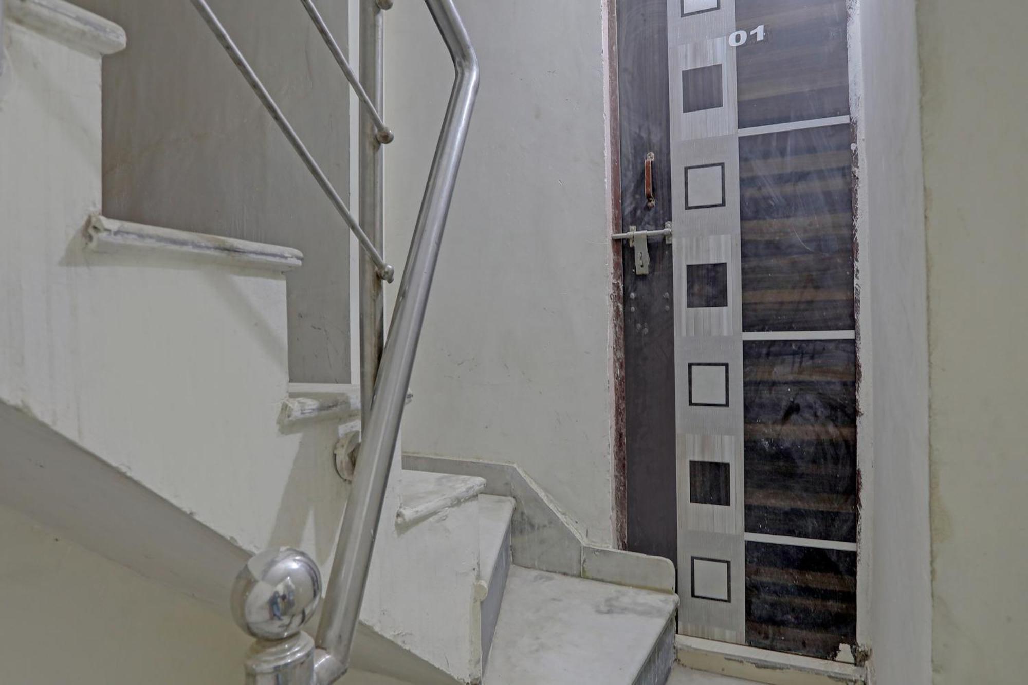 Hotel O Thirty Inns Noida Dış mekan fotoğraf